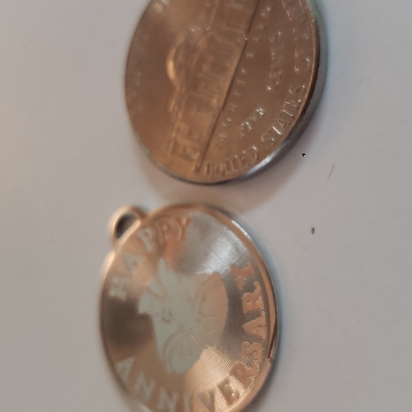 Vintage Happy Anniversary Charm for charm bracelet - Picture 4 of 4